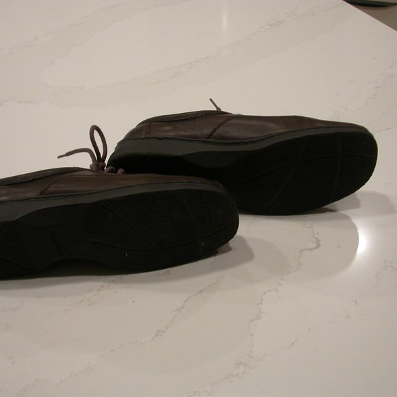 Naturalizer DEMETRI Brown Walking Shoes - Picture 3 of 3